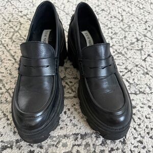 Steve Madden Classic Black Loafers for women